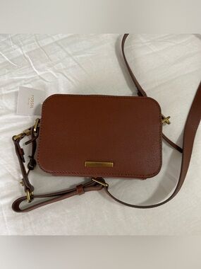 NWT Fossil camera crossbody